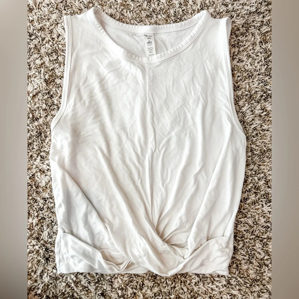 ALO Yoga stylish white